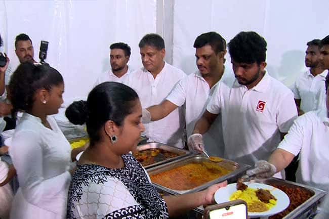 24-hour ‘Dansala’ organized by Derana commences