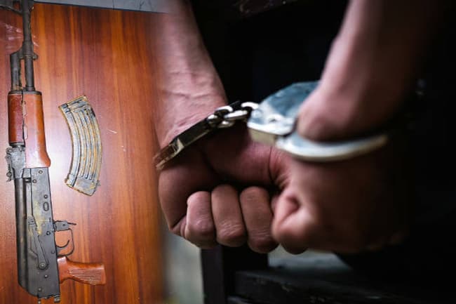 Suspect arrested in Mattakkuliya with T-56 assault rifle and ammo