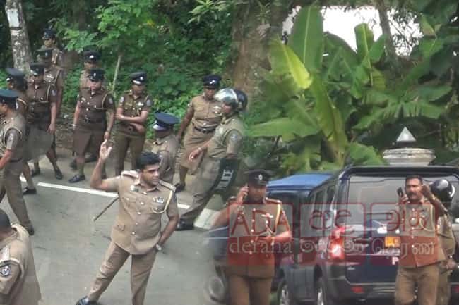 Police fire tear gas due tense situation in Kahawatta
