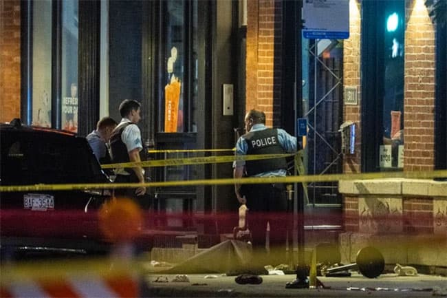 Four dead, 14 injured in drive-by shooting outside Chicago nightclub