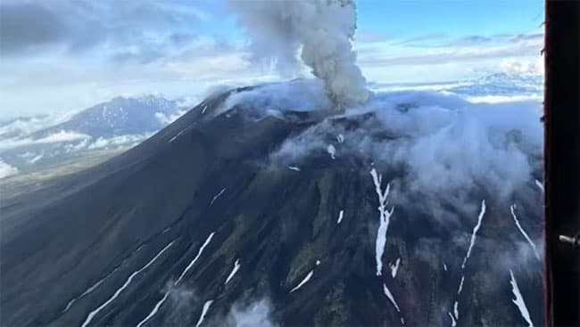 Dormant Russia volcano erupts for first time in 475 years