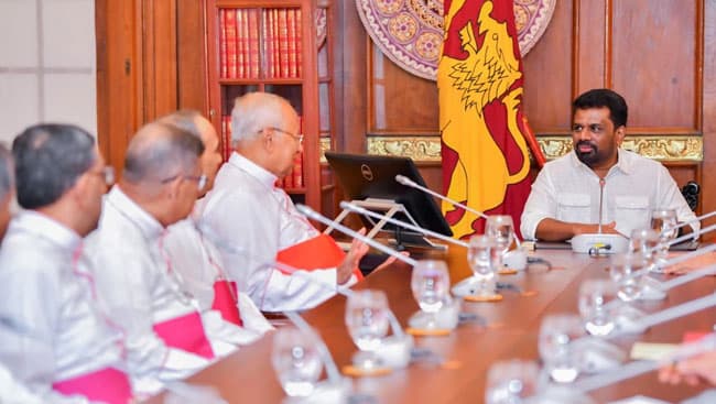 President meets Cardinal Ranjith and Catholic Bishops