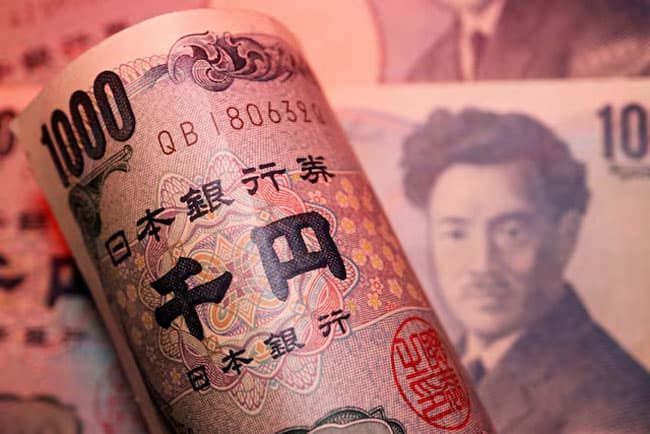 Yen slides after Japan PM Ishiba resigns, dollar wobbles