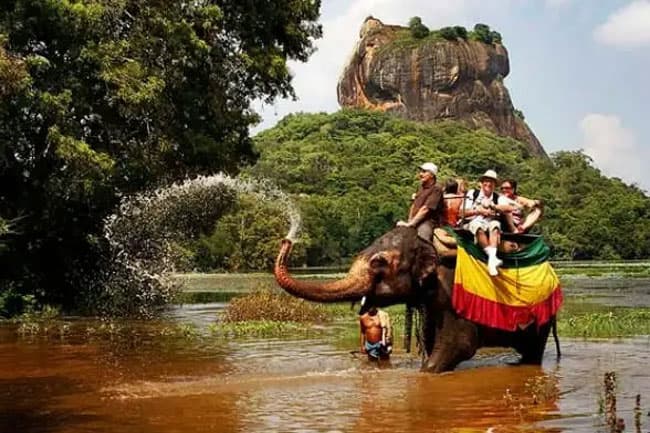 Over 62,000 tourists arrive in first 12 days of October