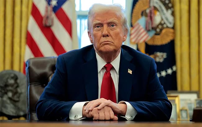 Donald Trump blasts Democrats as government shutdown becomes longest ever