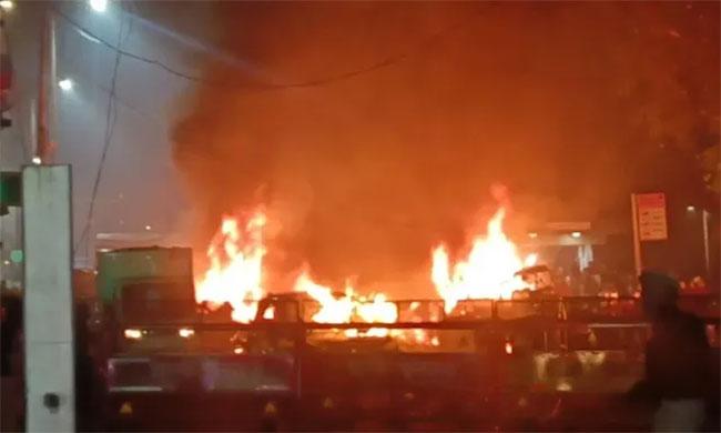 Eight dead in explosion near Delhi’s Red Fort Metro Station