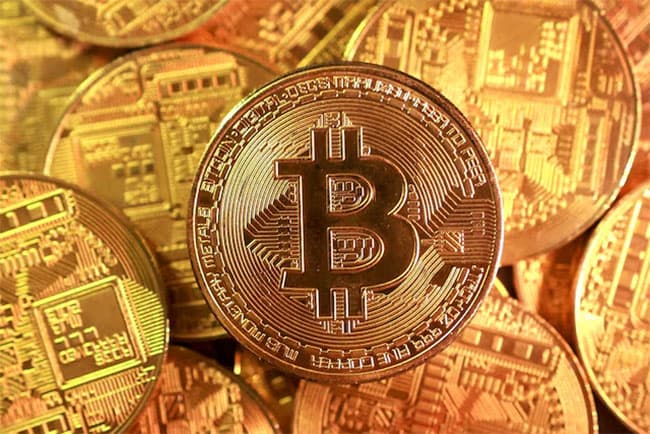 Bitcoin slides below $90,000 as traders grow cautious