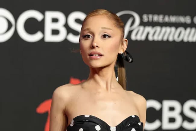 Ariana Grande breaks Spotify record on Christmas Eve