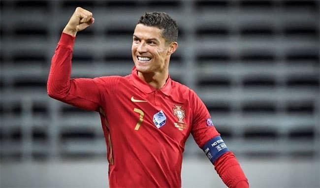 Cristiano Ronaldo will not retire until he scores 1,000 goals