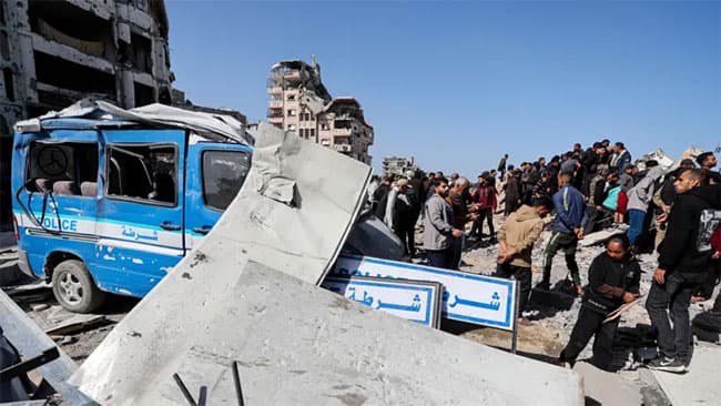 Israeli air strikes kill at least 32 Palestinians in Gaza