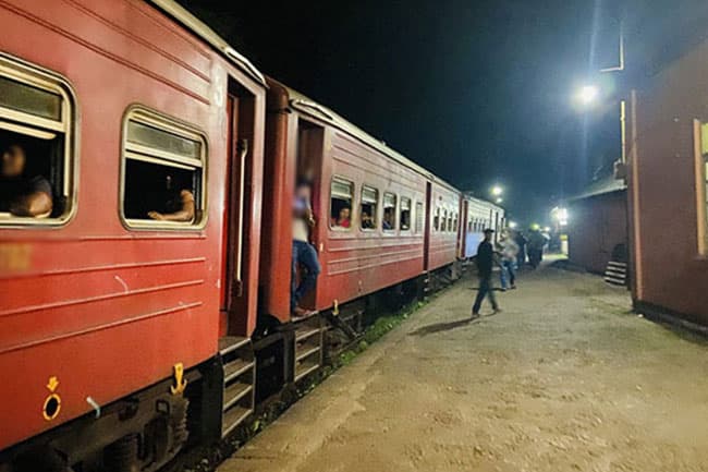 ‘Meenagaya’ intercity express train service resumes