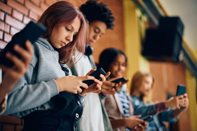 Brazil starts to restrict minors’ access to social media