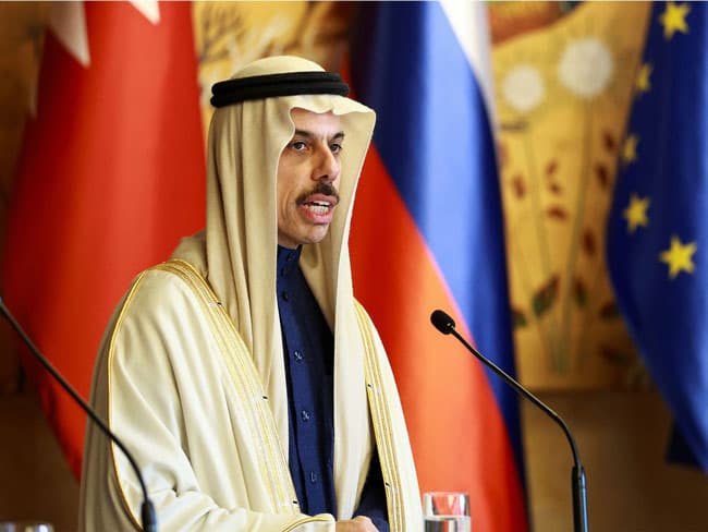 Saudi Arabia says reserves right to respond after Iran attacks Riyadh, east