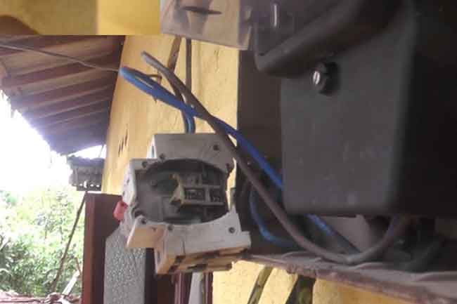 Frequent lightning threat endangers lives of Pitakanda residents