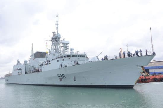Indian and Canadian naval ships arrive at Colombo Port