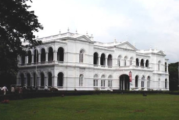 Items similar to stolen from museum found - CCD