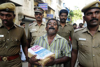 Over 33 kg of gold smuggled from SL seized in India