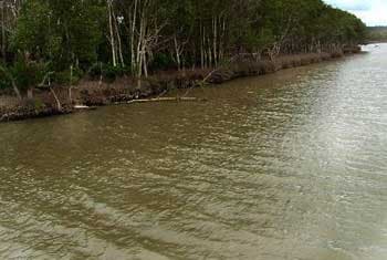 Public cautioned as Castlereigh spill gates opened