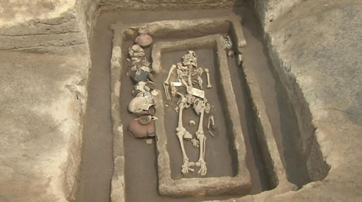 Archaeologists uncover ‘giant’ human skeletons in China