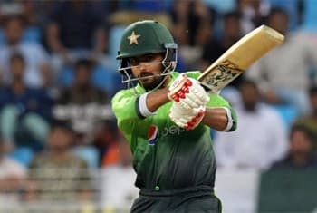 Pakistan thrashes Sri Lanka by seven wickets in 4th ODI