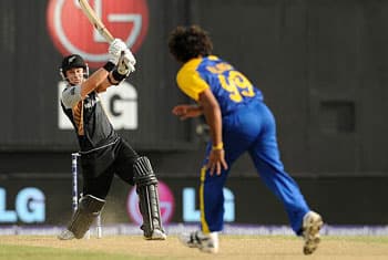New Zealand pull off dramatic one-wicket win