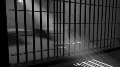 Senior DIG Lalith Jayasinghe arrives at the A’pura Prison