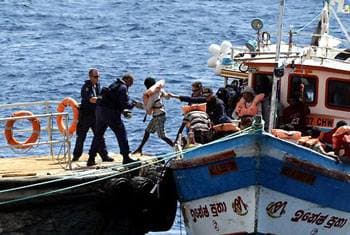 Sri Lankan boat people sent home from Australia