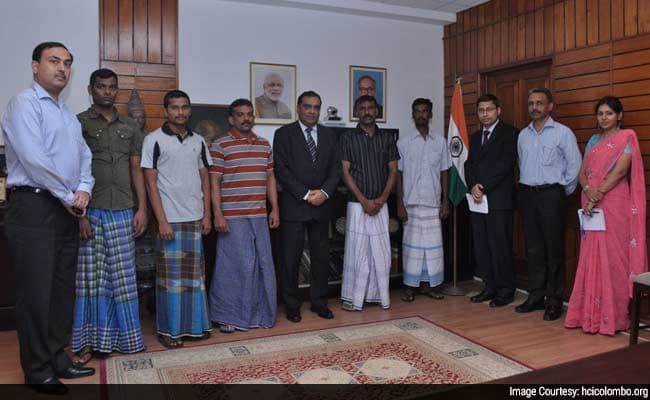 Freed Indian fishermen return home