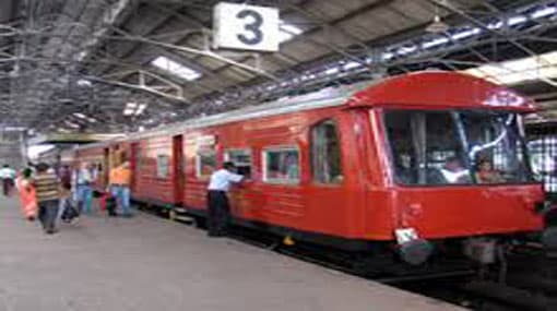 Contract locomotive drivers & guards warned over strike