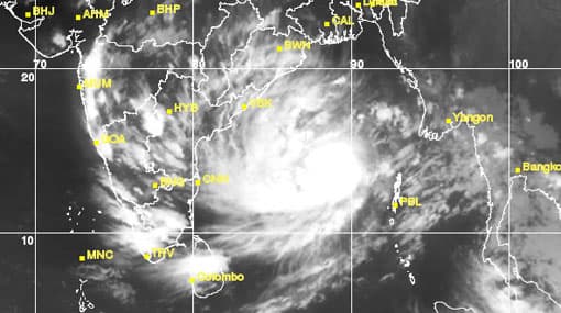 Strong winds expected as Cyclone Hudhud intensifies
