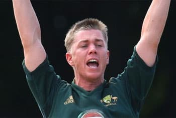 VIDEO: Australia tie series with 32-run win in final ODI
