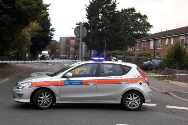UK police hunt four Sri Lankans over stabbing incident
