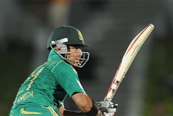 South Africa post 163/3 in final T20