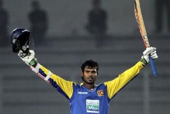 Tharanga and Mahela show guide Lankans to 348