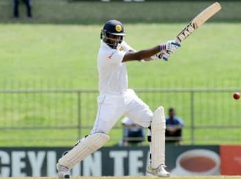 Angelo Mathews dismissed after scoring 6th Test ton; maiden wicket for Stuart Binny in 2nd Test at Colombo