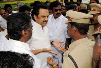 DMK workers arrested for trying to picket SL deputy mission