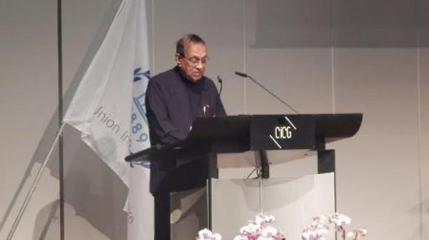 Speaker addresses the IPU Assembly in Geneva