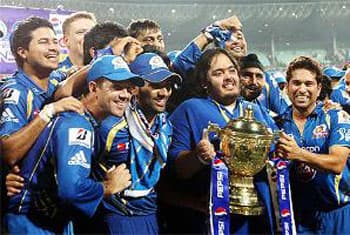 Mumbai Indians outplay Chennai Super Kings to win maiden IPL title