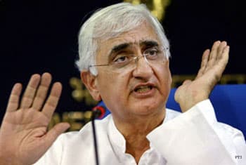 Khurshid assures help to journalist arrested in Sri Lanka