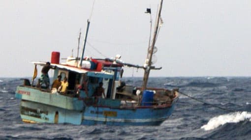 Navy arrests 15 Tamil Nadu fishermen