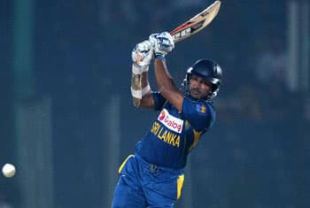 Sanga, Mathews lift Sri Lanka to 253/6
