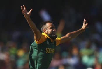 South Africa comfortably defeats Sri Lanka