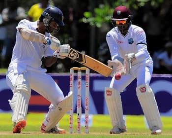 Karunaratne eyes ton, Sri Lanka 141-2 at tea