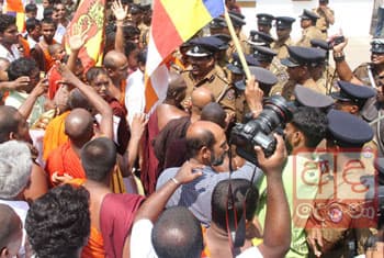 Galle Road blocked due to protest march