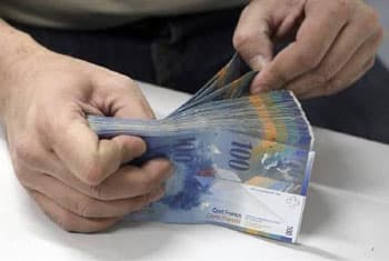 Three held with foreign currency worth over Rs 20 million