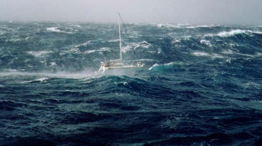 Naval and fishing communities warned of rough seas