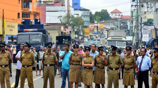 Cops baton charge on protesters in Pallemalala