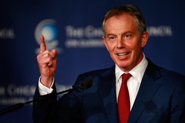 Tony Blair, family arrives in Sri Lanka