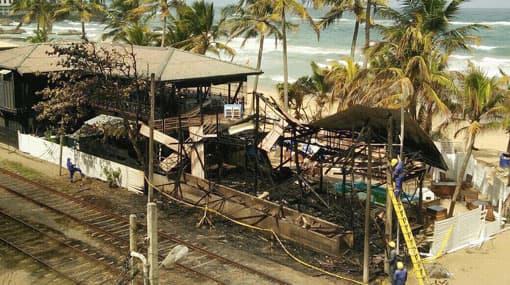 Beachside restaurant gutted by fire in Mt. Lavinia