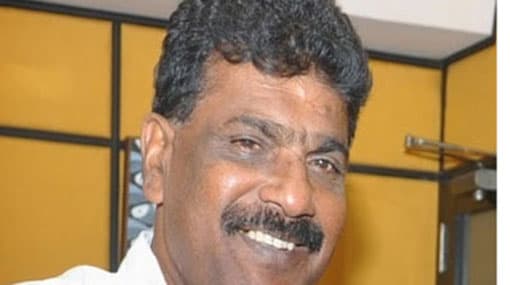 Establish a hospital in place of new prison in Angunakolapelessa - Wedaarachchi